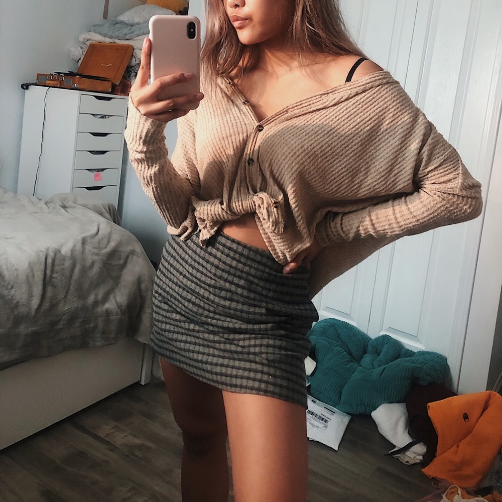 urban outfitters button up sweater